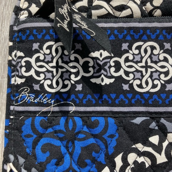 Vera Bradley Mini Hipster in Canterberry Cobalt Quilted Purse - Picture 5 of 5
